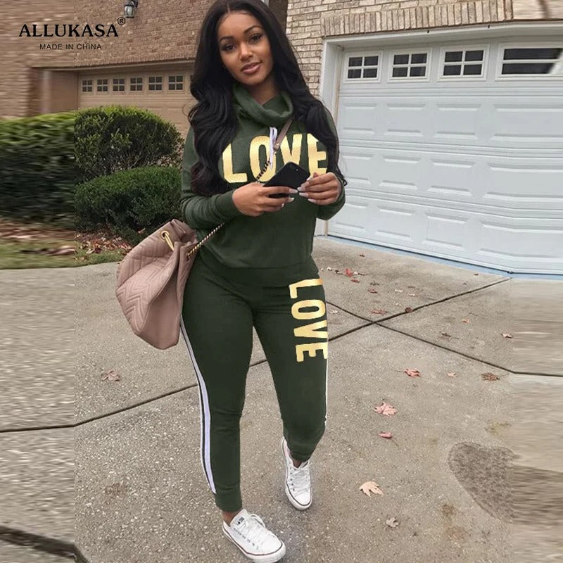 2-piece set of women's clothing printed with the word LOVE high-neck hoodie sports pants