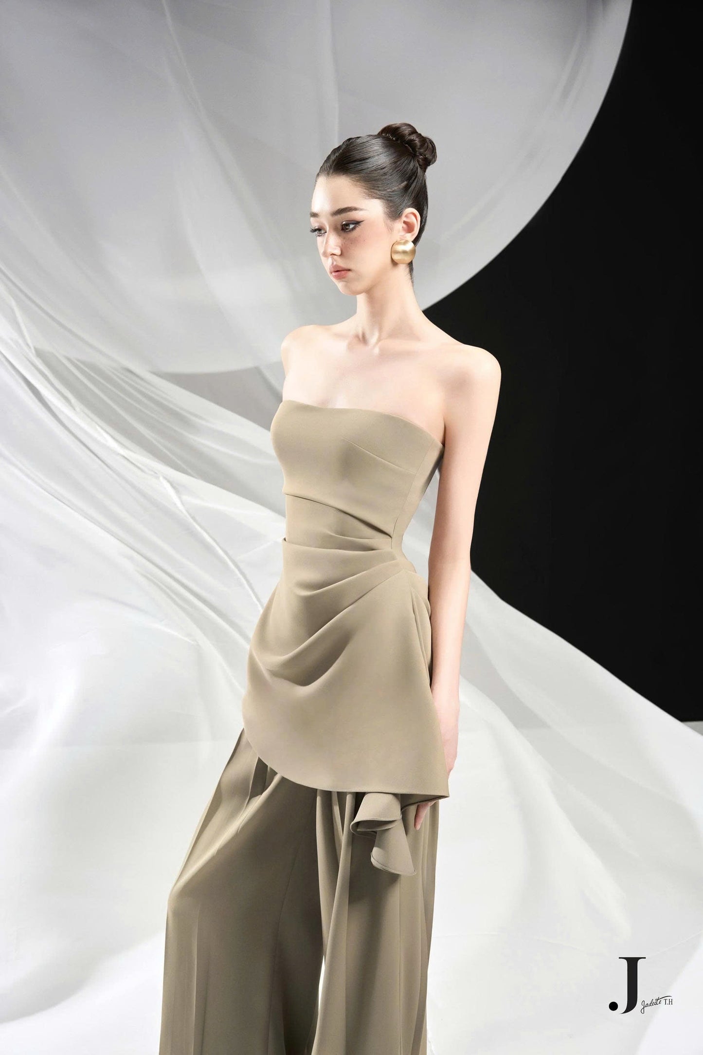 Moss Off-shoulder Top x Vie Moss Pants